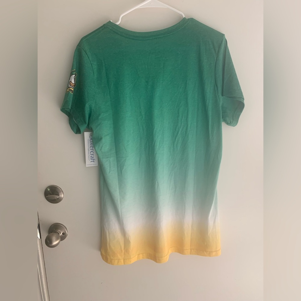 University of Oregon women’s T-shirt - Picture 2 of 5
